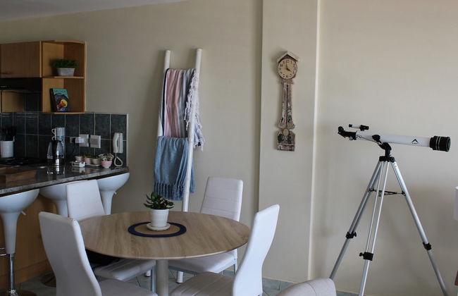 Stay Spectacular - Photo 14