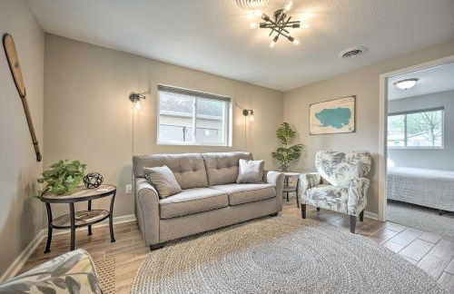 Waterfront Syracuse Home with Patio and Fire Pit! - Foto 4