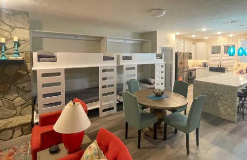 Lake Keowee Resort Condo with Balcony and Pool Access! - Foto 5