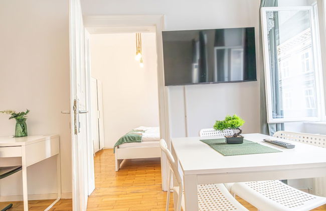 Friendly 2BR Apt- Near Rennweg - Foto 8