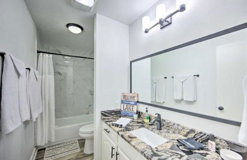 Luxe Lakehouse with Sunset Views on Lake Palestine! - Foto 23