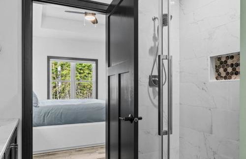 New, charming custom home - Foto 31