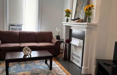 Stunning 3BR-Private Entrance-Renovated-Near City - Foto 8