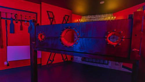 Playroom XXL Loft LOVE Room avec Espace spa Terrasse vue sur les toits Salle de jeux pour adultes Libourne centre 10 min de St Emilion Proche Bordeaux - Foto 3