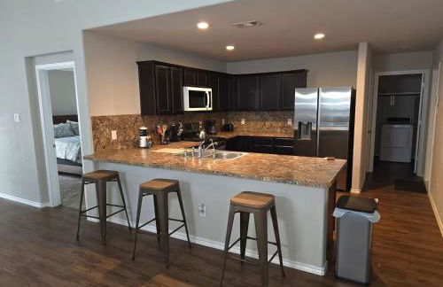 Katy's five bedrooms home away from home! - Foto 9