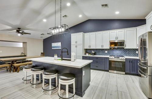 Swim, Golf, Grill and Chill! Surprise Group Getaway - Foto 5