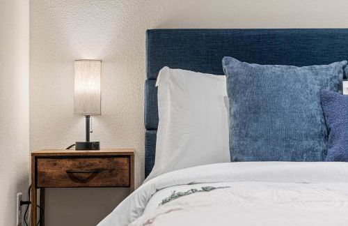 2KBD2BA Steps from Target Center+GYM+KTCHN+LNDRY - Foto 51