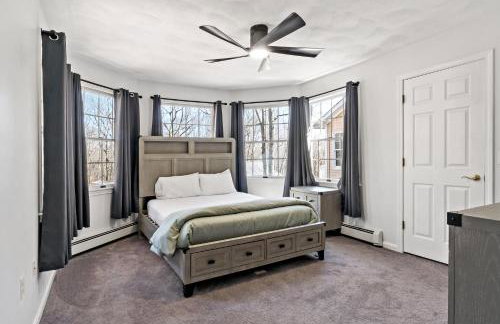 Entire Saunderstown Home with Pool - Foto 14