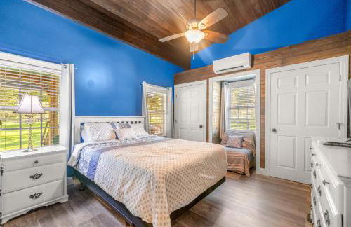 Tranquil Suite with Porch Less Than 2 Mi to Cedar Lakes! - Foto 18