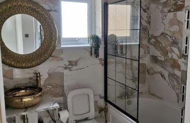 Modern 2 bedroom flat by Dover Port, Castle& Sea! - Foto 19