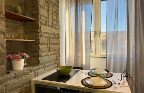 Beaches 1 min away - Free WiFi - Smart TV - AC - Foto 3