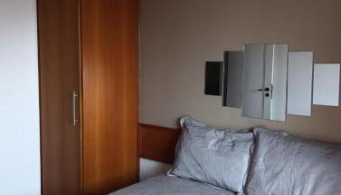 Apto acolhedor, confortável e bem localizado - Foto 5