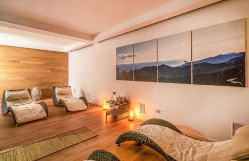 Stunning Home In Magliolo With Sauna - Photo 9