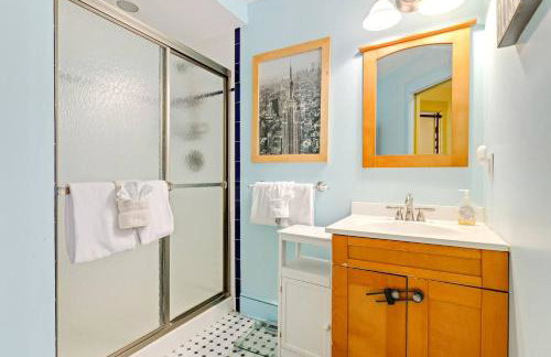 Unique Eastport Bungalow w Yard - Foto 38