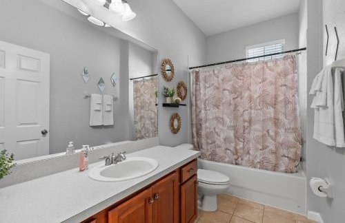 New! 6BR Home Close to Disney World! Private Pool! - Foto 29