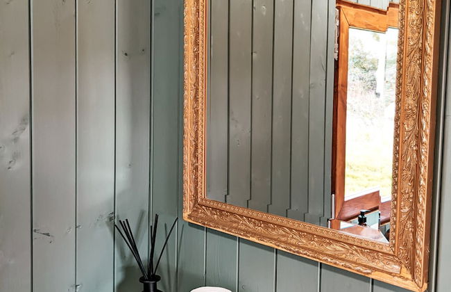 Stunning Shepherd's Hut Retreat, North Devon - Photo 13