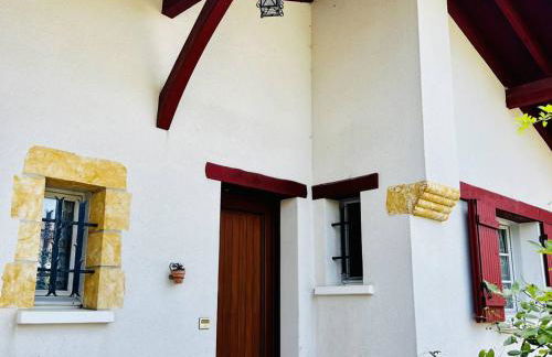 Maison basque à Espelette, 3 chambres, 5+2 pers, animaux admis, internet - FR-1-495-2 - Foto 1