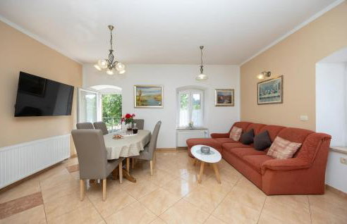 Stunning Home In Krstatice - Photo 4