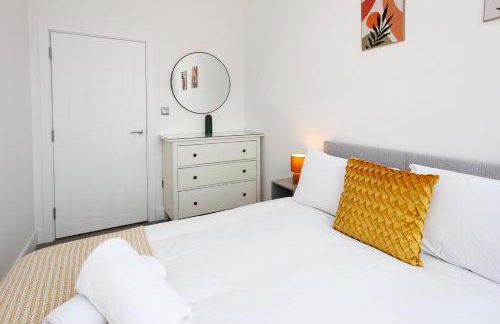 Sapphire House Apartments - Photo 6