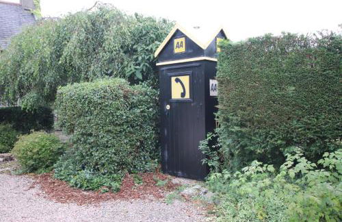 Serene Countryside Home with Manicured Gardens - Foto 44