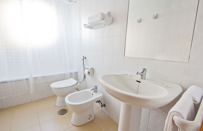 Apartamentos Puerta del Sur - Photo 21