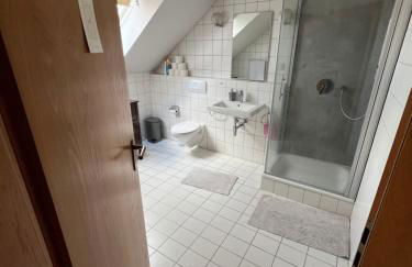 NEW Spacious House with large garden - Foto 51