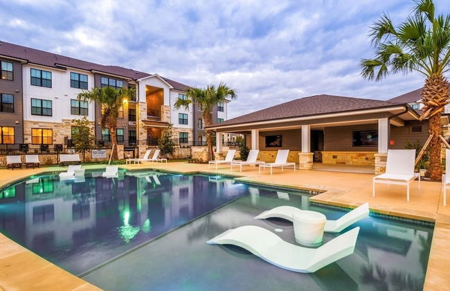 Landing Apartments Pflugerville - Foto 1