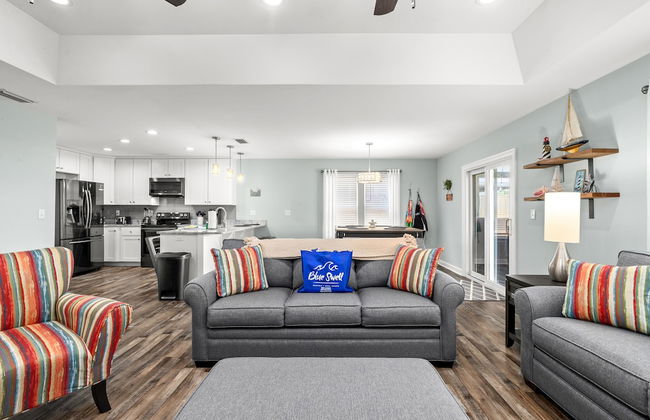 Coral Cabana - 3BD 2BA Home Close to Beach w/ Optional Golf Cart! - Foto 16