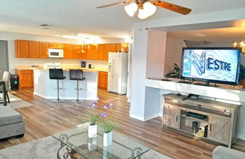 Private pool villa with game room close to theme parks! - Foto 4