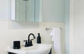 Centrally Conveniently Located - Foto 25