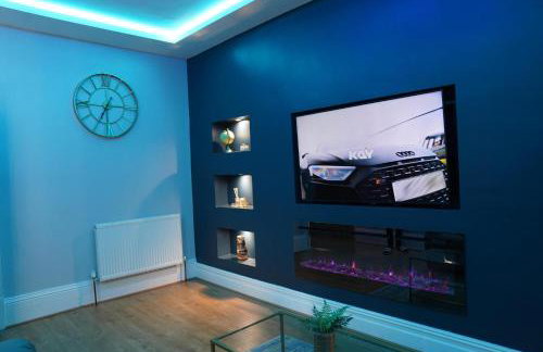 2 Bed Flat - Sleeps 4 - Jacuzzi Bath - Parking - Photo 24