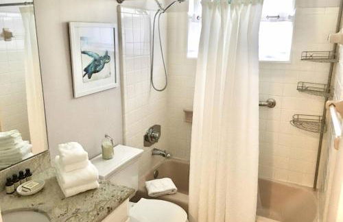 Coastal Village Retreat - Photo 32