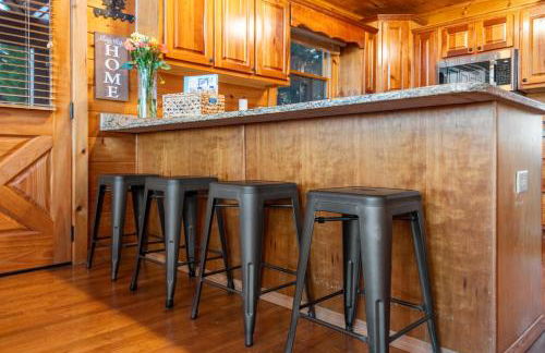 Beautiful 4BR Mountain View Cabin A Retreat for Everyone - Foto 37