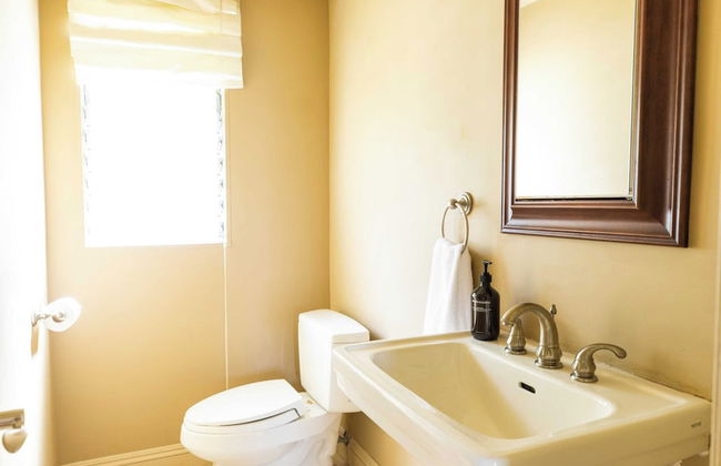 Parasol by Avantstay Hilltop Ocean View Escape w/ Large Patio & Shuffleboard - Foto 19