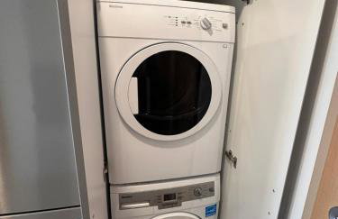 Luxury Penthouse Apt Near Brady St with Balcony and Lake View - Foto 11