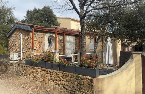 Le Cocon en pierre au coeur du Verdon gîte "Le Repos Des Chênes" - Foto 13