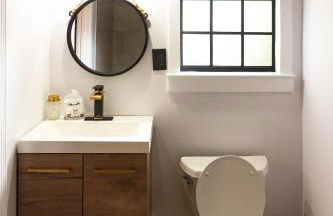 Styled, cozy residential retreat near town center - Foto 11