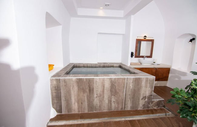 Santorini Luxury Suite w Rooftop Hottub Seaview - Foto 13
