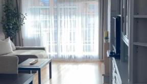 Family-Friendly Home in Central Barcelona 4BDR - Photo 4