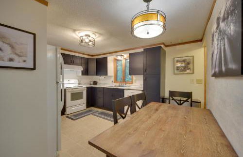 Hermantown Home with Decks, Grill and Hot Tub! - Foto 7