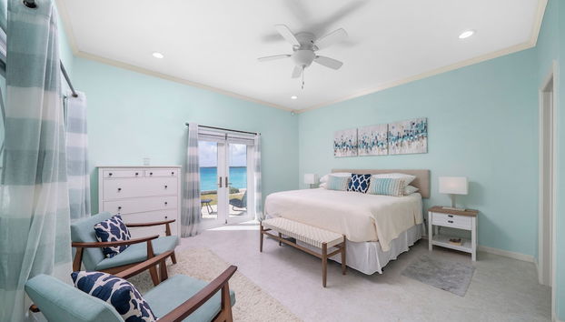 Seaside Escape: Luxurious Coastal Retreat - Foto 4, Habitación