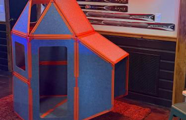 Family Retreat Sauna Hot Tub Games Peloton - Photo 32