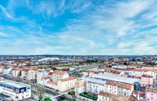 Le Panoramique - Grand T2 métro B Oullins - Foto 5