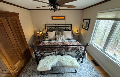 Romantic Getaway or Family Vacay with Mountain Views & Hot Tub - Foto 67