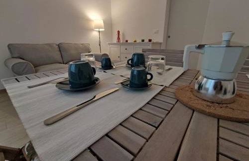 Grigio Perla Panigale, villetta con giardino, 3 camere, parcheggio privato fino 3 posti auto - Un oasi di tranquillità - Vicina all'Aeroporto, Unipol Arena e Fiera - Photo 15