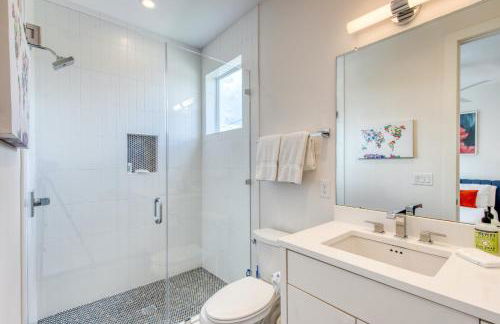 Conveniently Located Upstairs Deck BBQ - Foto 38