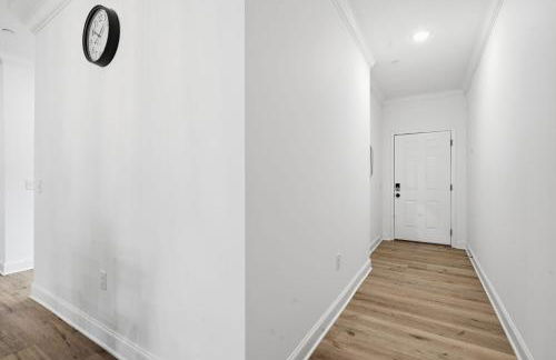 Modern 2BR2BA Retreat Bright & Airy - Foto 25