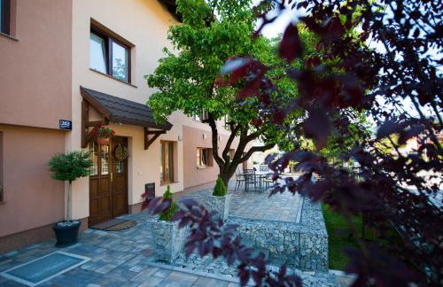 Old Pear Apartment - Photo 31