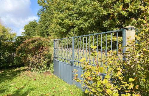 Quite House - Photo 17