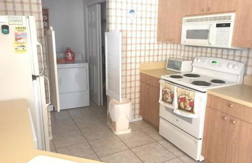 748A Z2b VILLAGE OF DE LA VISTA by REMAX Premier - Foto 3